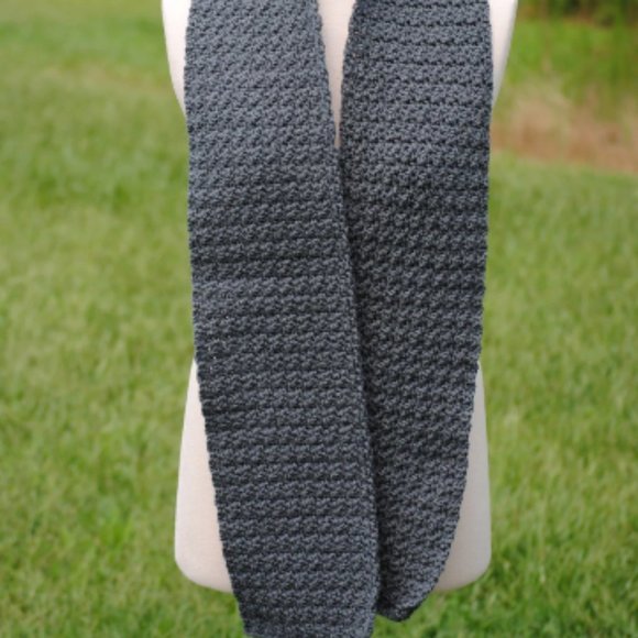 Crochet Charcoal Gray Long Scarf/New - Picture 4 of 4